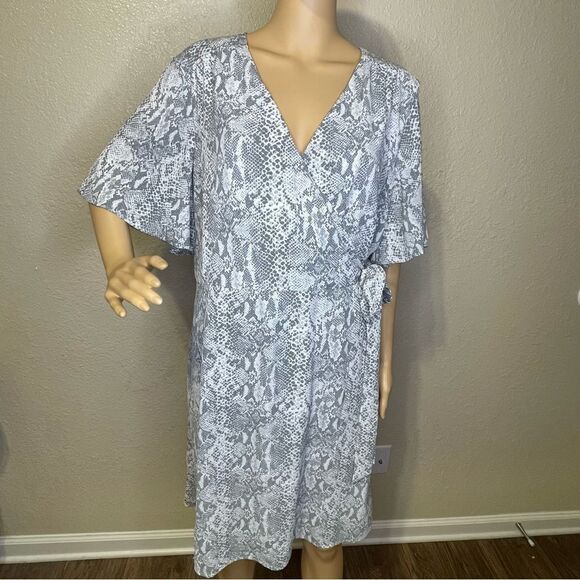 Time And Tru MIDI Wrap Snake Print Dress Gray and White Size XXL - Picture 2 of 12